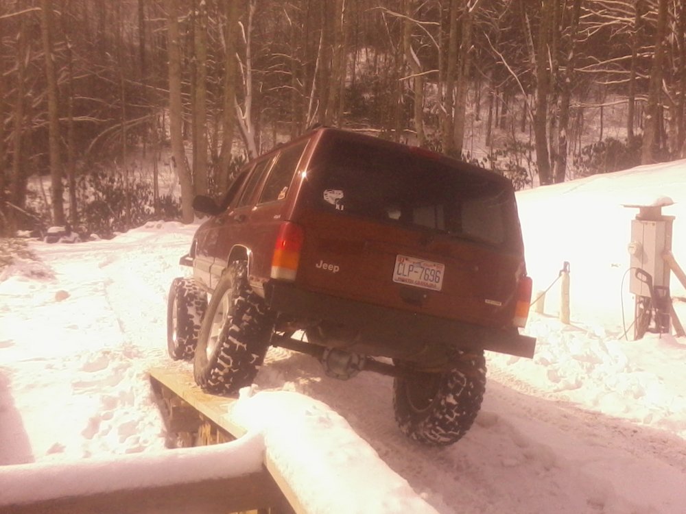 00 xj new lift rear flex.jpg