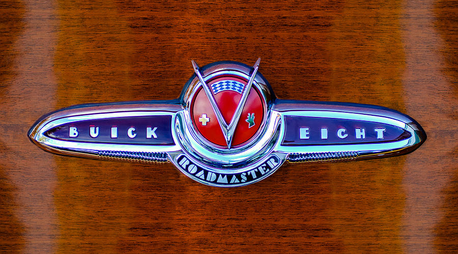 1953-buick-roadmaster-estate-wagon-emblem-jill-reger.jpg