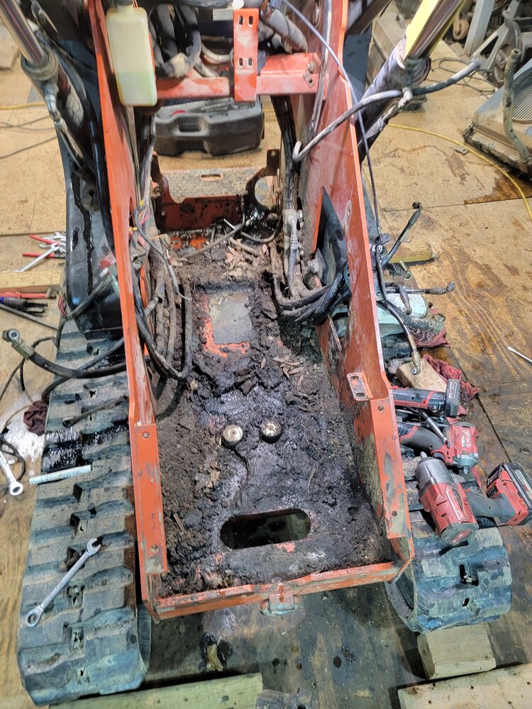 Need mini skid steer mechanic NC4x4