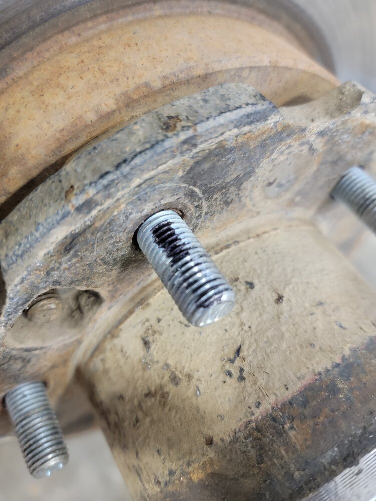 wheel stud length NC4x4