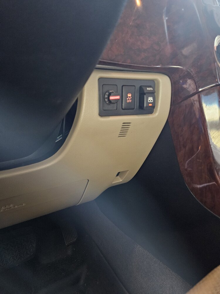 Redarc brake controller NC4x4