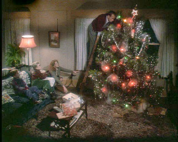 a-christmas-story-movie-house-christmas-tree.jpg