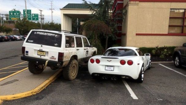 aa.abcnews.com_images_US_HT_corvette_parked_mar_140924_16x9_608.jpg