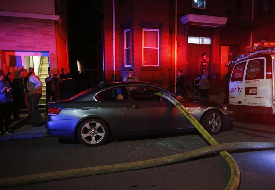 ac.o0bg.com_rf_image_960w_Boston_2011_2020_2014_04_10_BostonGlobe.com_Metro_Images_Eastiefire03.jpg