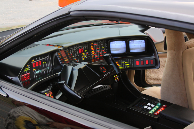 afc09.deviantart.net_fs71_f_2010_069_b_3_Knight_Rider_K_I_T_T__Interior_by_Boomerjinks.jpg