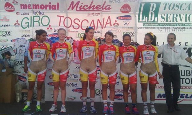 ai.dailymail.co.uk_i_pix_2014_09_15_1410764988051_wps_4_The_Colombian_women_s_cyc.jpg