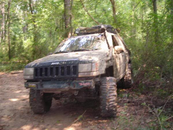 ai10.photobucket.com_albums_a123_wshotzb_jeep3.jpg