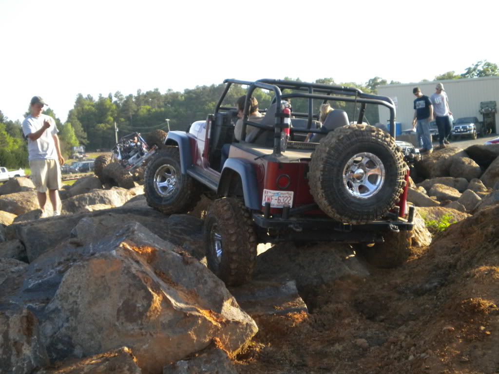 ai1024.photobucket.com_albums_y309_95builtjeep_DSCN1557.jpg