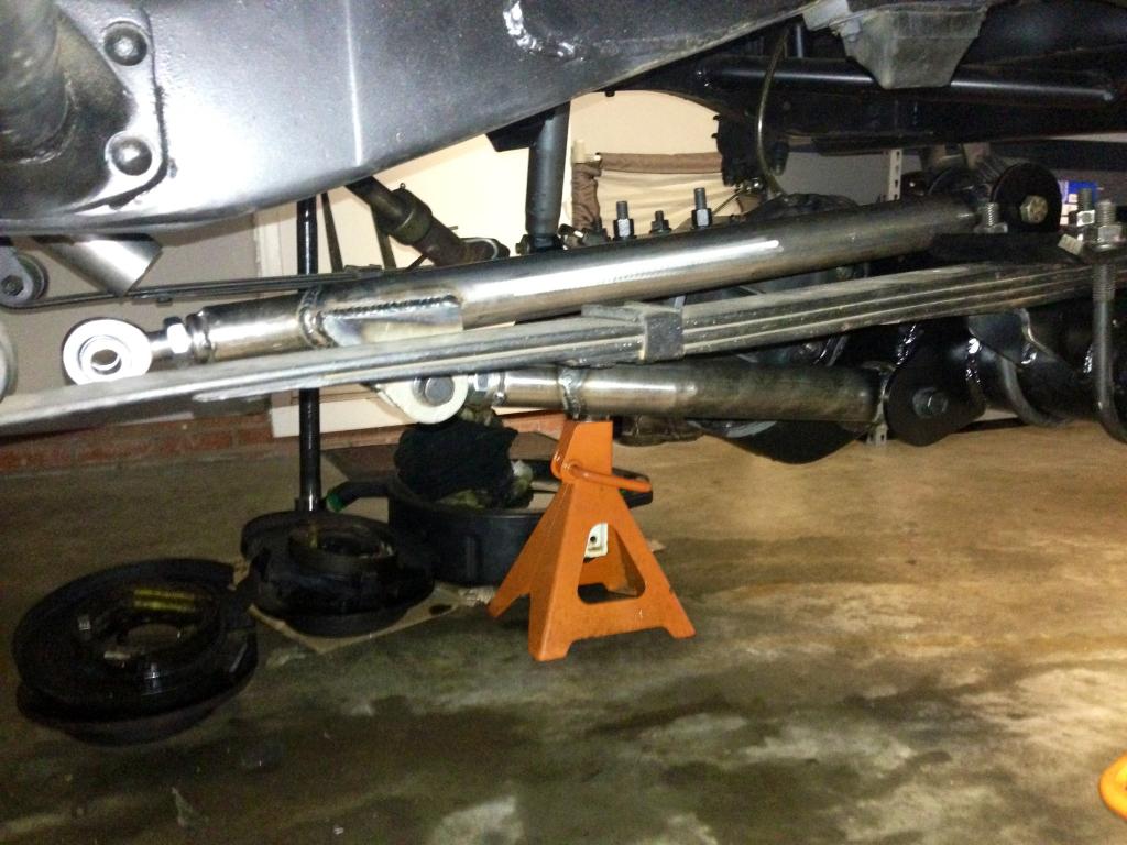 ai1024.photobucket.com_albums_y309_95builtjeep_gone_20postal_Postal_TractionBar3_zpsb9ecb4c5.jpg