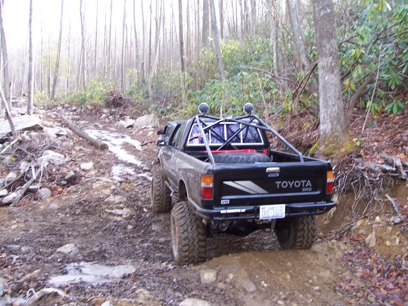 ai107.photobucket.com_albums_m287_toyotadad_Wheeling_20Pics_100_1086_2.jpg