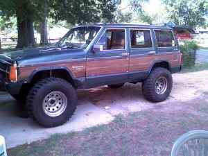 ai108.photobucket.com_albums_n19_rustybus_88jeep.jpg