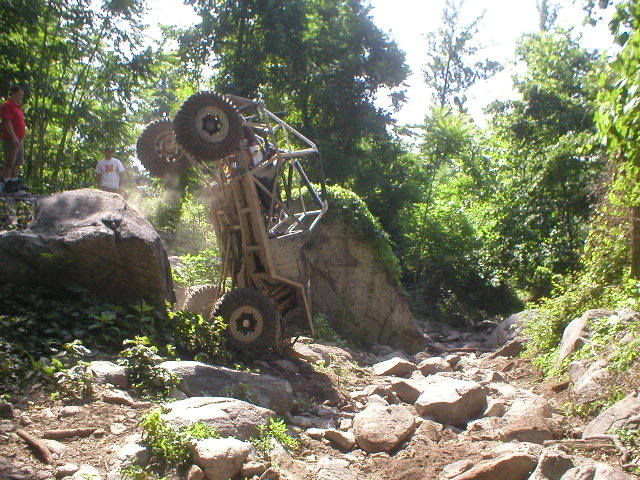 ai11.photobucket.com_albums_a180_bigassedredjeep_crozet_6_23_07_P6230022.jpg