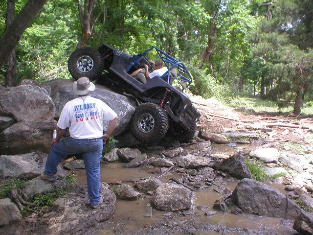 ai11.photobucket.com_albums_a180_bigassedredjeep_crozet_6_23_07_P6230057.jpg