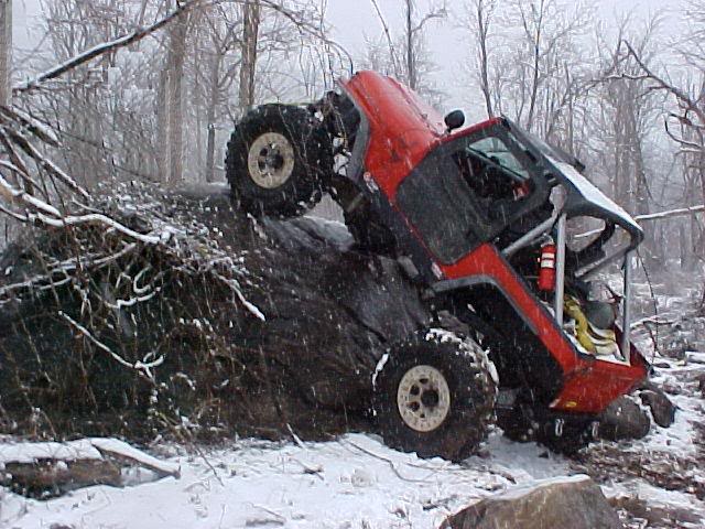 ai11.photobucket.com_albums_a180_bigassedredjeep_crozet_album_pic2.jpg