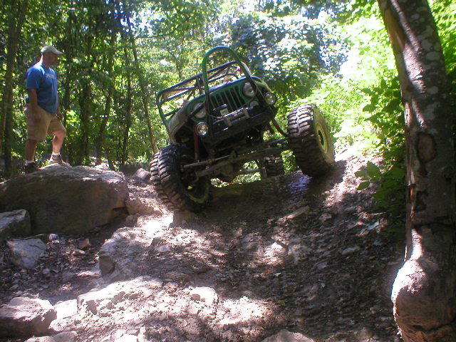 ai11.photobucket.com_albums_a180_bigassedredjeep_harlan_Harlan_207_07_P7210025.jpg