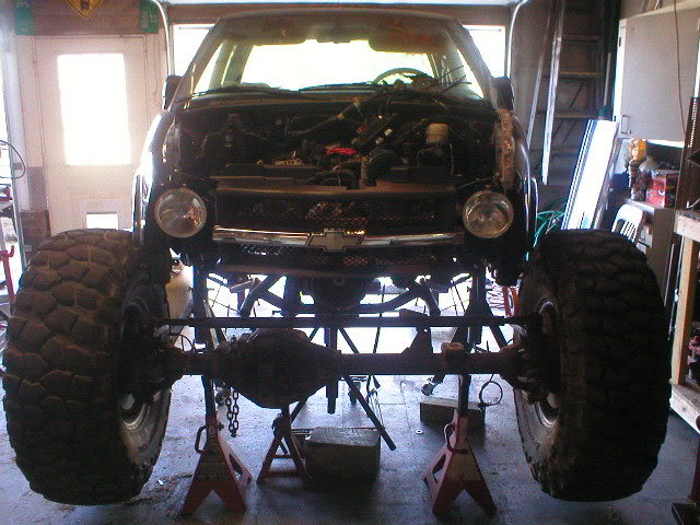 ai11.photobucket.com_albums_a180_bigassedredjeep_new_20one_P3030031.jpg