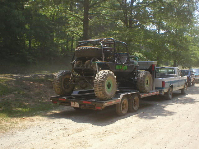 ai11.photobucket.com_albums_a180_bigassedredjeep_UNF_P5260070.jpg