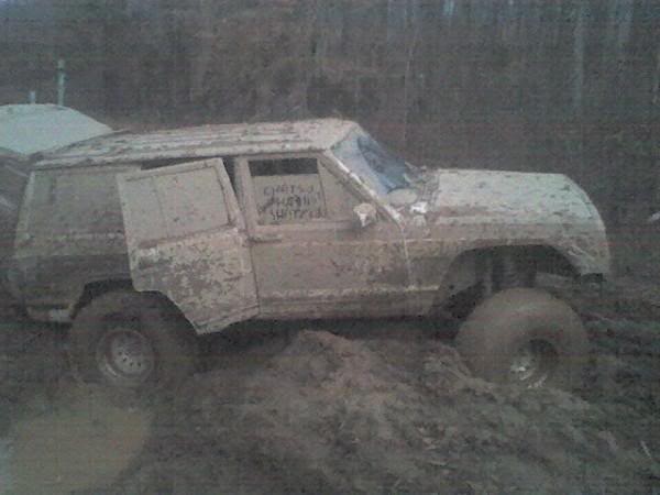 ai114.photobucket.com_albums_n268_Fadunkasaurus_jeep4.jpg