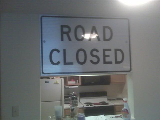 ai114.photobucket.com_albums_n268_Fadunkasaurus_roadclosed.jpg