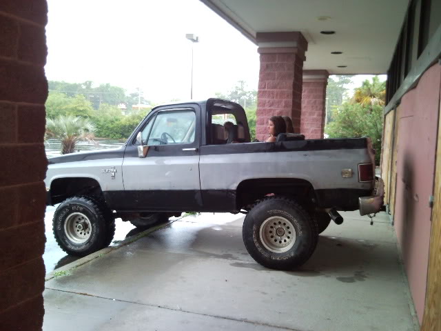 ai115.photobucket.com_albums_n319_central09er_blazer3.jpg