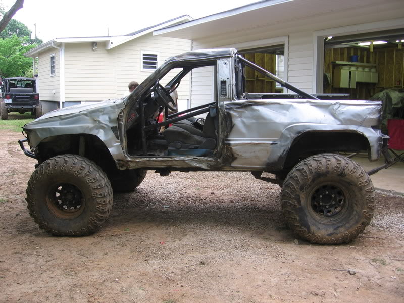 ai118.photobucket.com_albums_o101_getstucksome_patty_20axle_20swap_IMG_6370.jpg