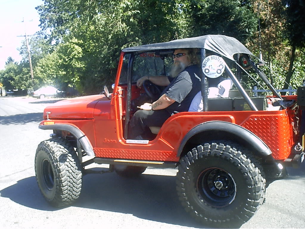 ai1197.photobucket.com_albums_aa440_boazfaithful_jeepguy2.jpg