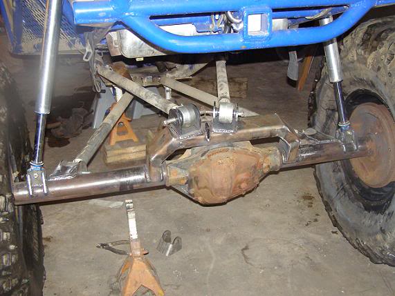 ai120.photobucket.com_albums_o166_cb19950_rearwelded.jpg