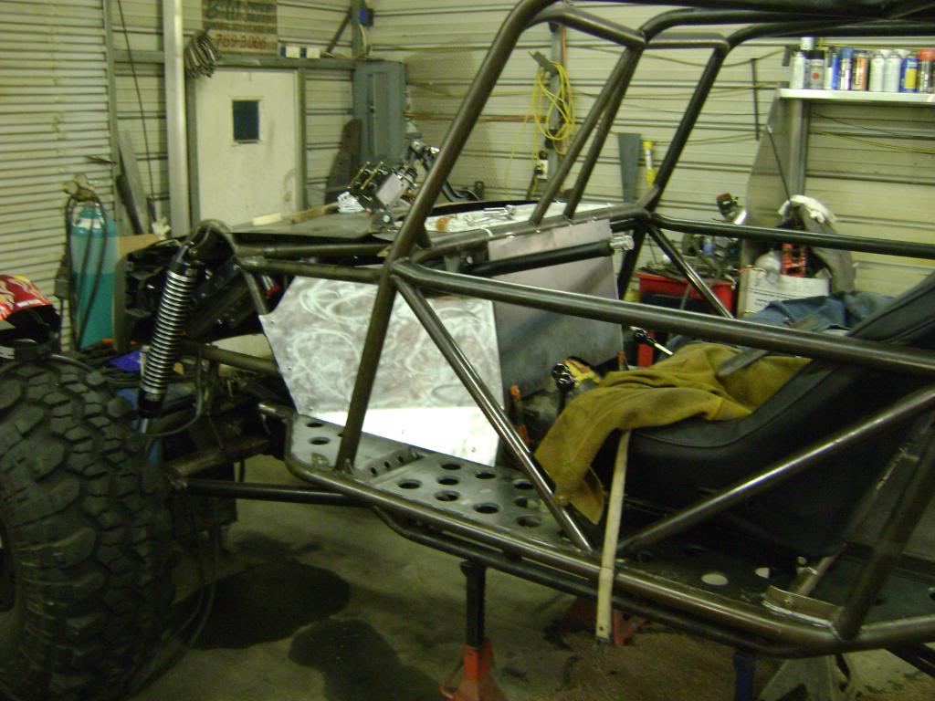 ai1222.photobucket.com_albums_dd489_mcutler1_copper_20crawler_20buggy_firewall_floor010.jpg