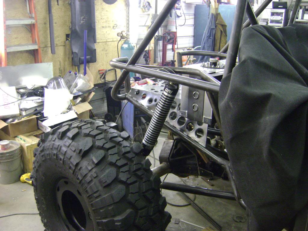 ai1222.photobucket.com_albums_dd489_mcutler1_copper_20crawler_20buggy_fuelstrapskirts021.jpg