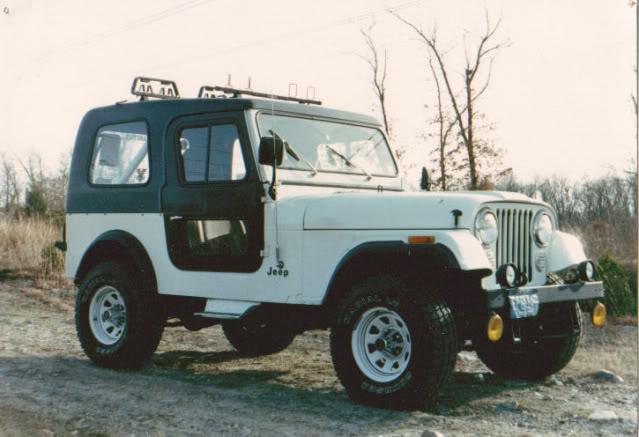 ai129.photobucket.com_albums_p228_TallPeter_Early_20Jeep_20Shots_CJ7new2.jpg