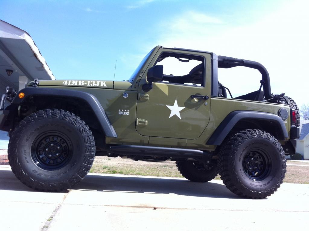 ai1294.photobucket.com_albums_b604_dirkwadeparsons_jeep_right_side_zpsbc42da49.jpg