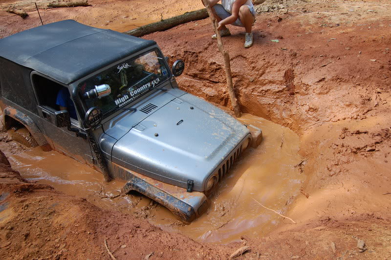 ai130.photobucket.com_albums_p275_nissan11_Muddin_DSC_0075.jpg
