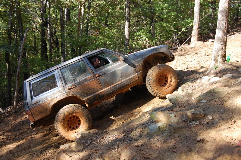 ai130.photobucket.com_albums_p275_nissan11_Muddin_DSC_0218.jpg