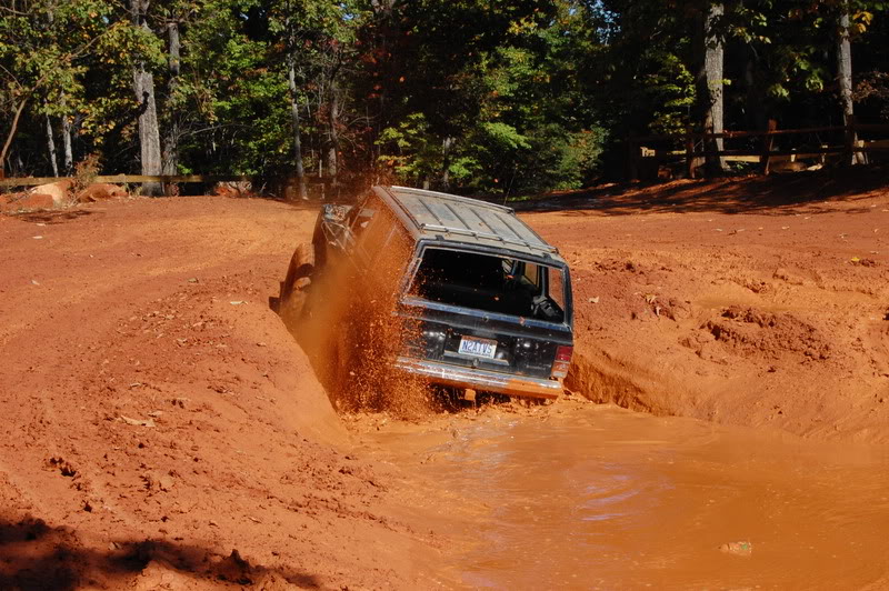 ai130.photobucket.com_albums_p275_nissan11_Muddin_DSC_0237.jpg
