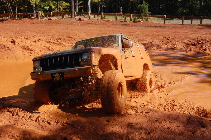 ai130.photobucket.com_albums_p275_nissan11_Muddin_DSC_0252.jpg