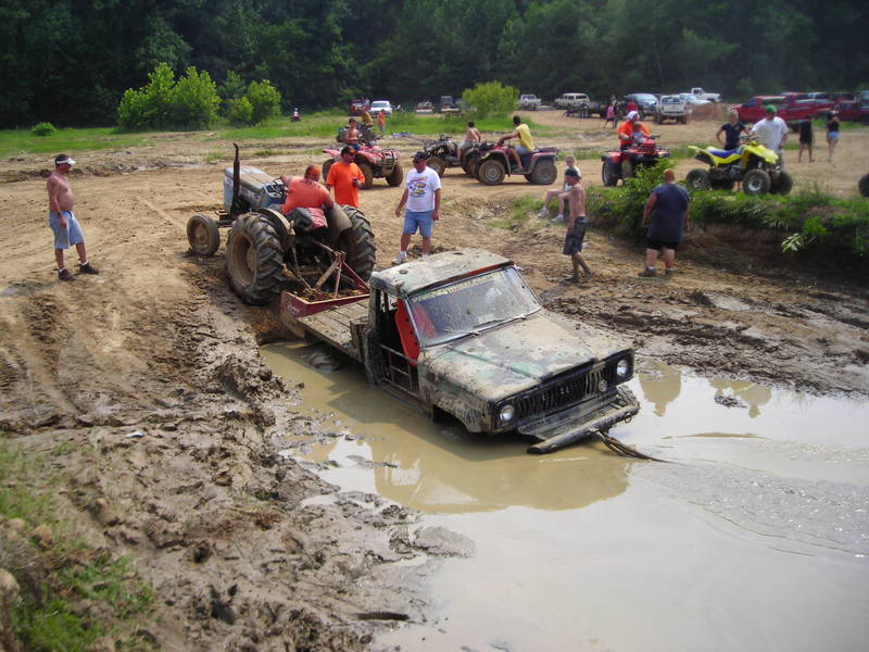 ai130.photobucket.com_albums_p275_nissan11_Muddin_DSCN0625.jpg