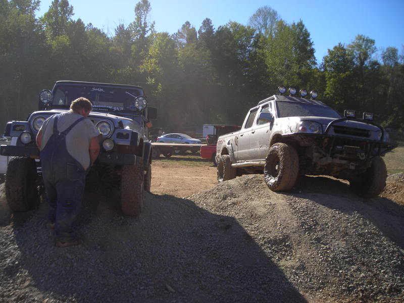 ai130.photobucket.com_albums_p275_nissan11_Muddin_DSCN1339.jpg