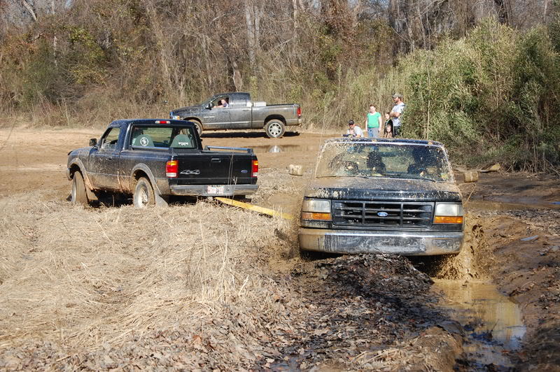 ai130.photobucket.com_albums_p275_nissan11_Muddin_Lexington_201_6_08_DSC_0195.jpg