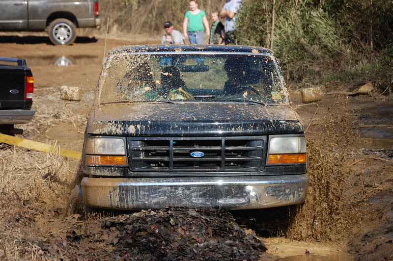 ai130.photobucket.com_albums_p275_nissan11_Muddin_Lexington_201_6_08_DSC_0196.jpg