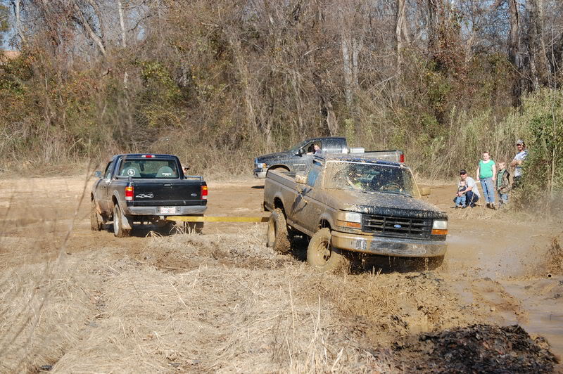 ai130.photobucket.com_albums_p275_nissan11_Muddin_Lexington_201_6_08_DSC_0199.jpg