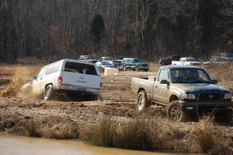 ai130.photobucket.com_albums_p275_nissan11_Muddin_Lexington_201_6_08_DSC_0203.jpg