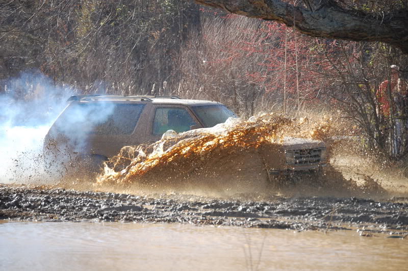 ai130.photobucket.com_albums_p275_nissan11_Muddin_Lexington_201_6_08_DSC_0254.jpg