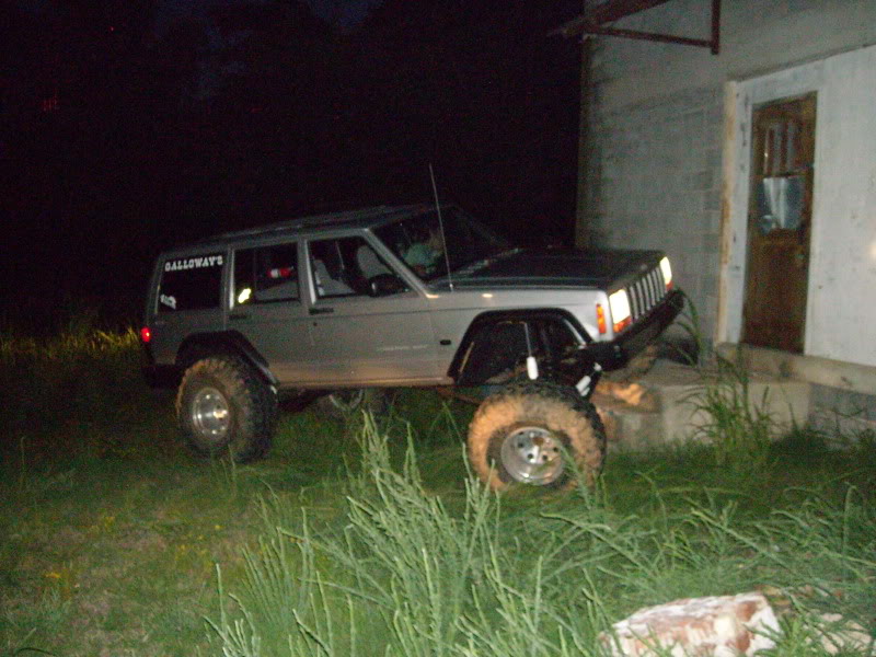 ai130.photobucket.com_albums_p275_nissan11_NC4x4_20Meet_20and_20Greet_DSCN0508.jpg