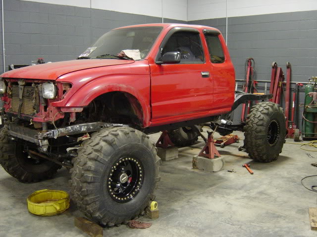 ai139.photobucket.com_albums_q298_jeepn_jason_yotabuild028.jpg