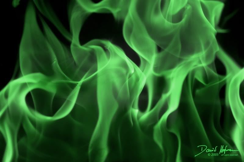 ai150.photobucket.com_albums_s107_fallenangel1006_39072521green_flames.jpg