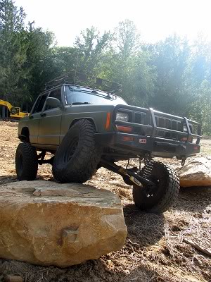 ai166.photobucket.com_albums_u88_sleeperwagon1_choppedxj.jpg