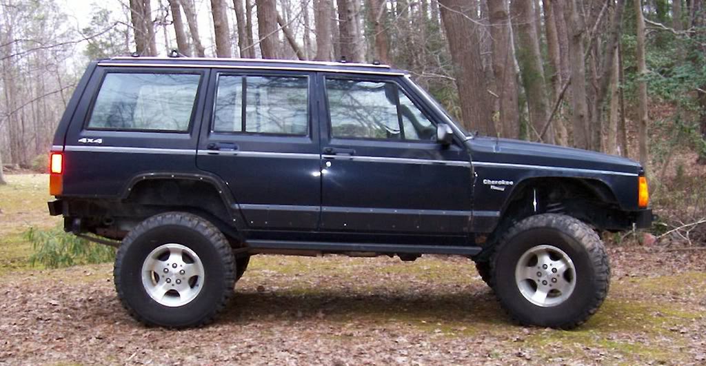 ai166.photobucket.com_albums_u92_XJMudDogg_jeep.jpg