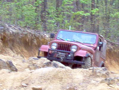 ai168.photobucket.com_albums_u179_amcjeepman_CTB_20April_2011_20UNF_CTBUREApril2011071.jpg