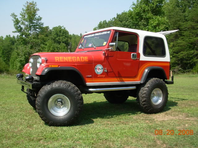 ai168.photobucket.com_albums_u179_amcjeepman_Red_20Jeep_DSCN3360.jpg