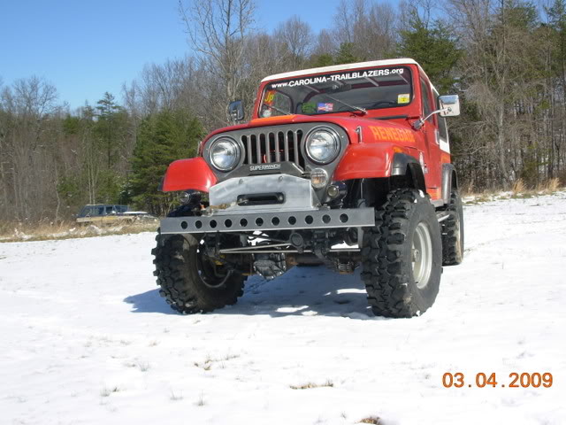 ai168.photobucket.com_albums_u179_amcjeepman_Red_20Jeep_DSCN4049.jpg